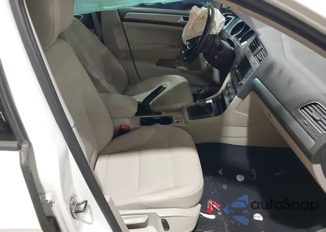 2015 Volkswagen Golf Tdi S 4-Door z USA, uszkodzony, nr VIN 3VWRA7AU5FM054072